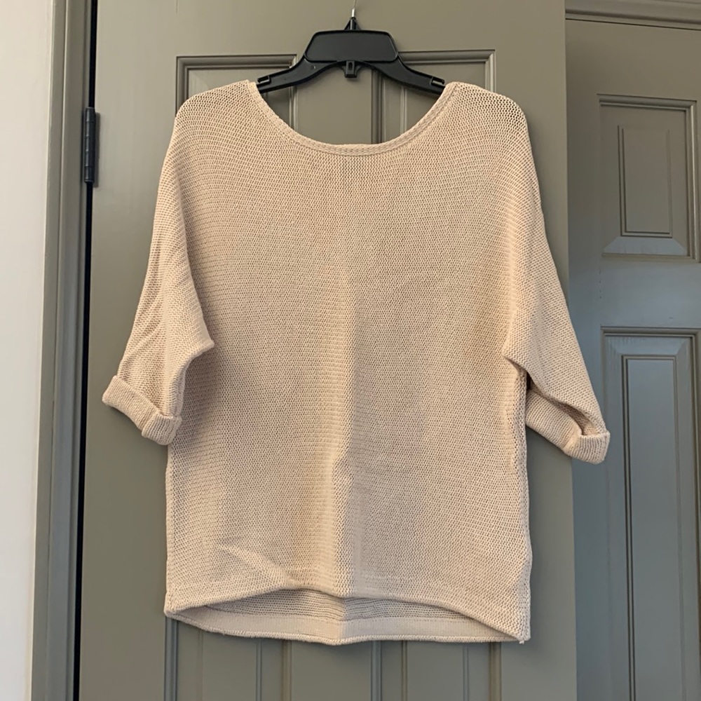 Light pink half sleeve sweater
